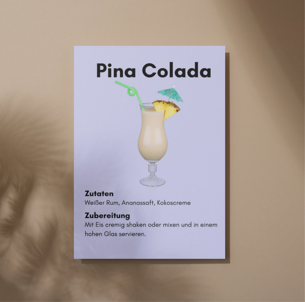 Wandbild Piña Colada Cocktail – Tropische Wanddeko mit Stil (A2/A3/A4)